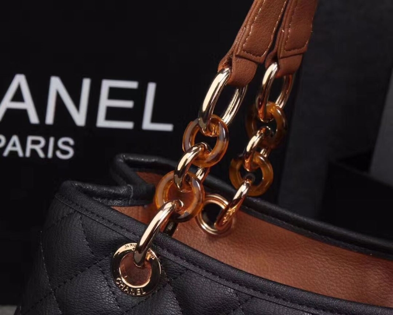 Ch**el shopping bags
